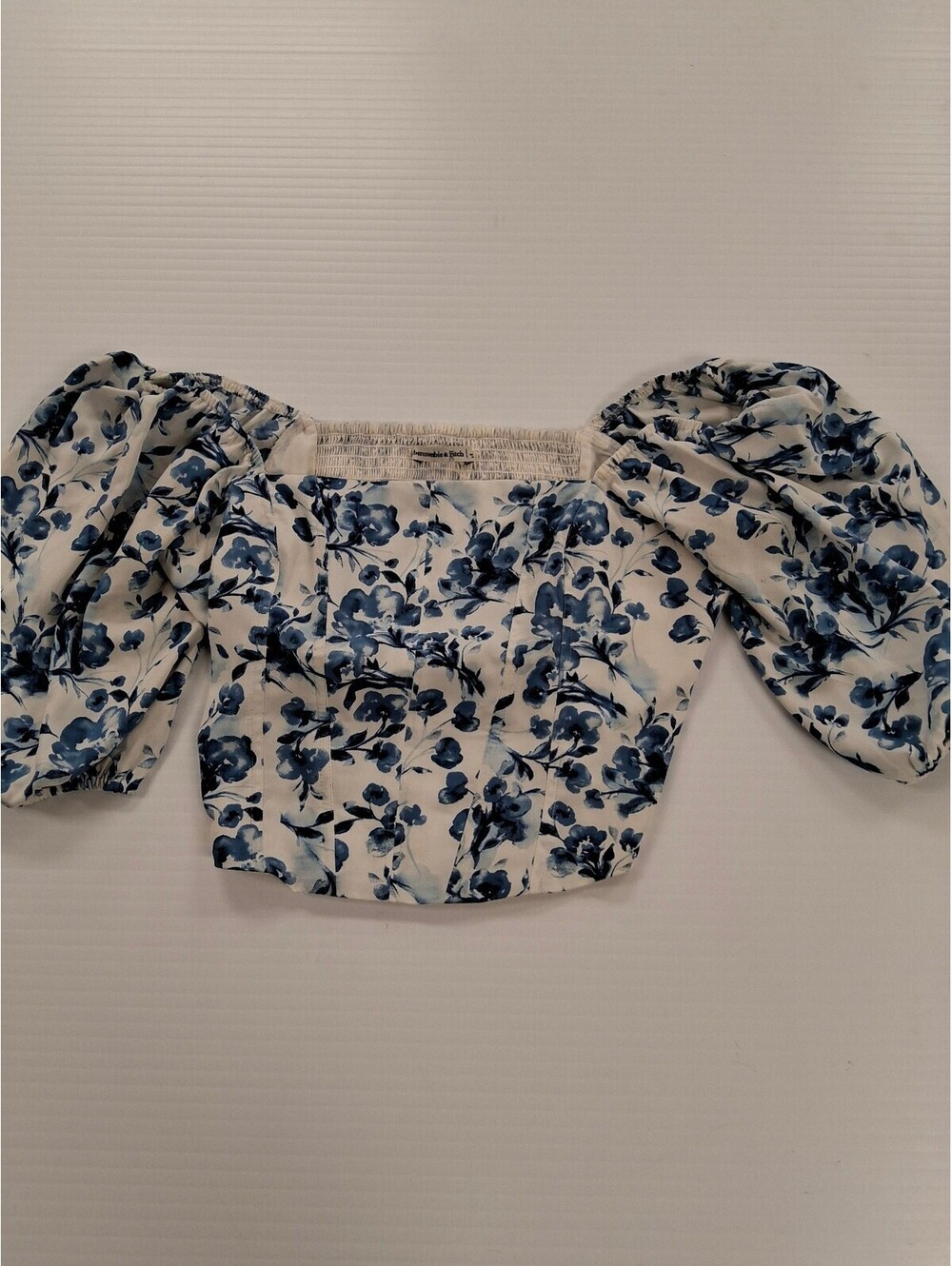 Abercrombie & Fitch Women's Blue Floral Puff Sleeve Crop Top Medium